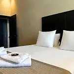 W Kitchen & Private Bathroom 2p