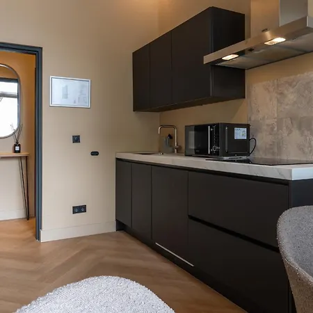 W Kitchen&private Bathroom 2p *
