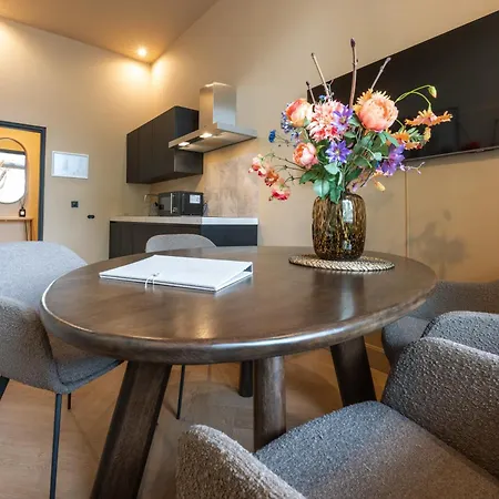W Kitchen&private Bathroom 2p Apartment *