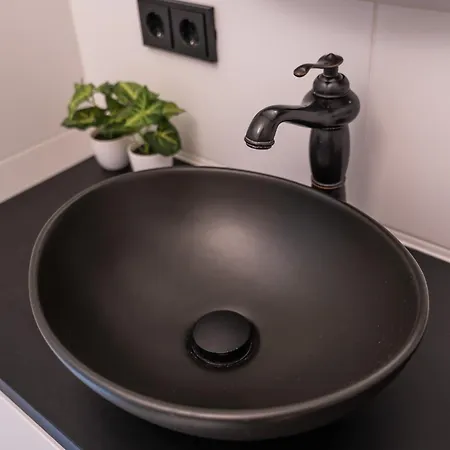 W Kitchen & Private Bathroom 2p *