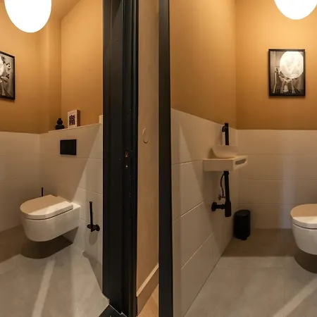 W Kitchen & Private Bathroom 2p Breda