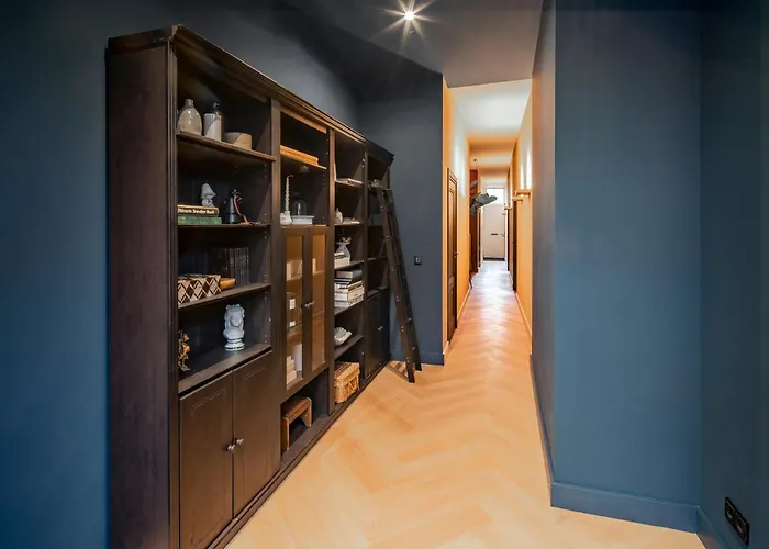 Breda City Apartments アパートホテル 4*