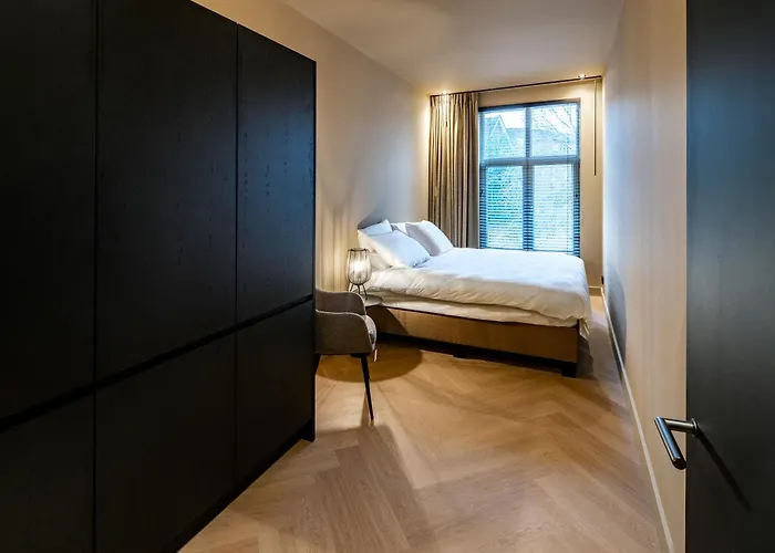 Breda City Apartments アパートホテル 4*